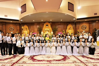 DƯỚI BÓNG CÂY VACHELLIA TORTILIS